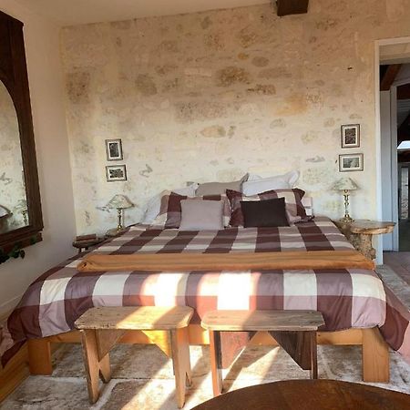 Chambre Vigne, Piscine Spa Fitness Lugon et l’Ile du Carney Exterior foto