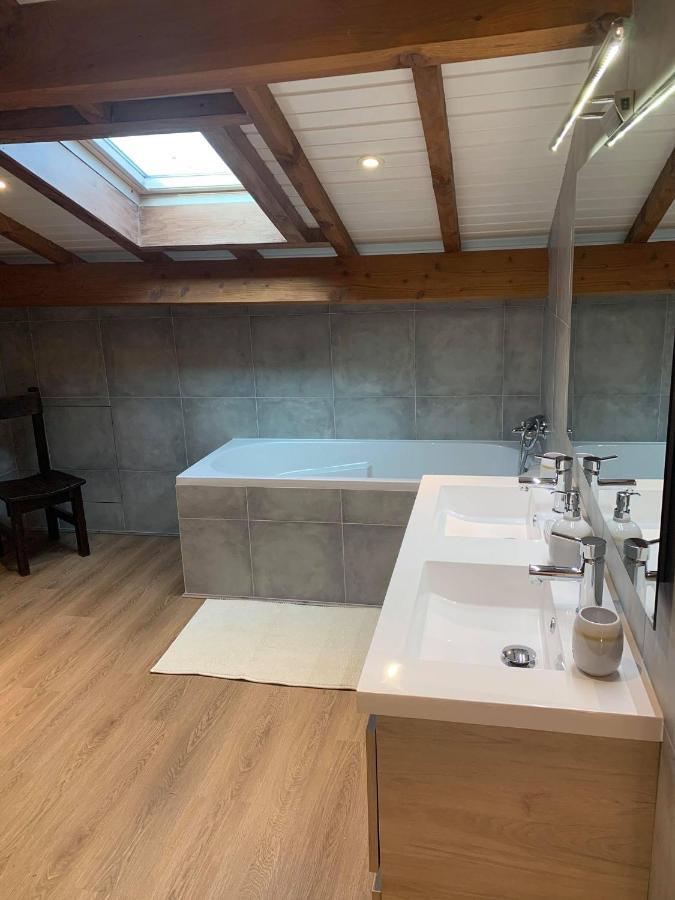 Chambre Vigne, Piscine Spa Fitness Lugon et l’Ile du Carney Exterior foto